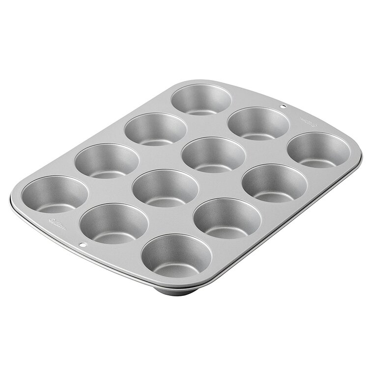 Wilton 12 shop cup muffin pan